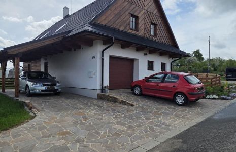 Pokládka kamenné dlažby – Porfyr